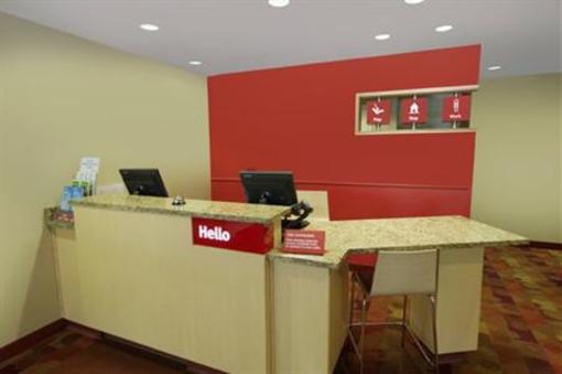 фото отеля TownePlace Suites by Marriott Huntington