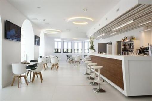 фото отеля Hotel 111