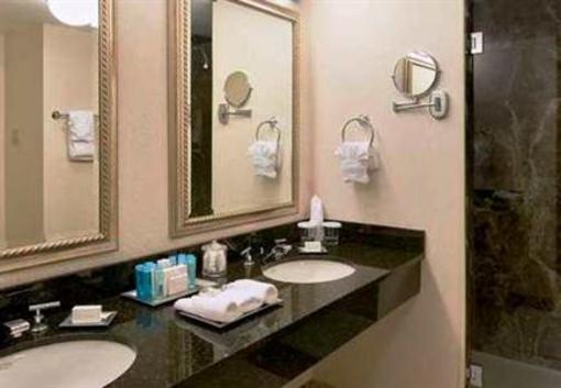 фото отеля Hilton Newark Airport