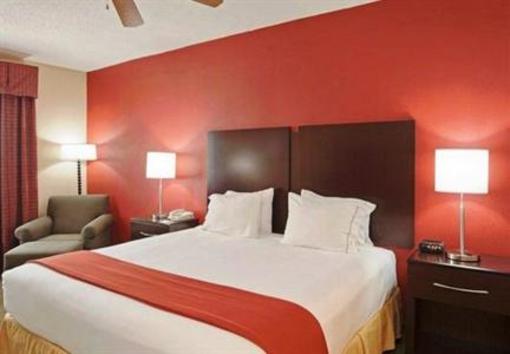 фото отеля Holiday Inn Express Hotel & Suites Oxford (Mississippi)
