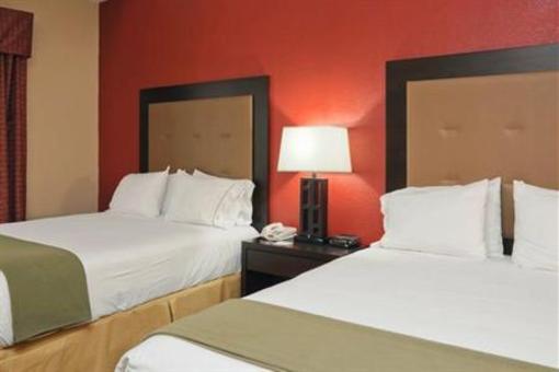 фото отеля Holiday Inn Express Hotel & Suites Oxford (Mississippi)