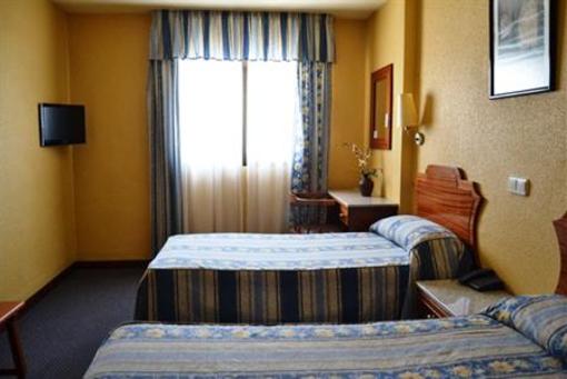 фото отеля Hotel El Pilar La Carlota