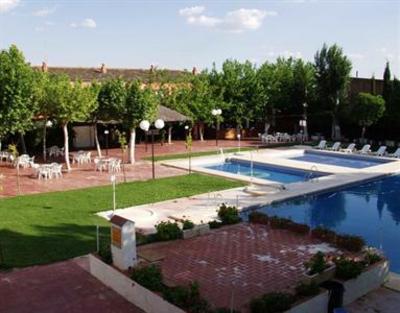 фото отеля Hotel El Pilar La Carlota