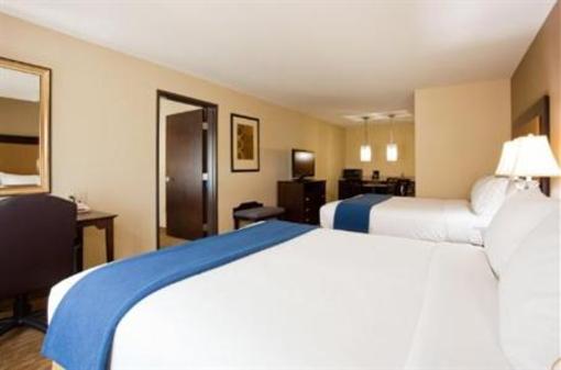 фото отеля Holiday Inn Express Hotel & Suites Madison-Verona