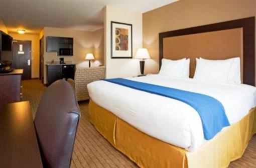 фото отеля Holiday Inn Express Hotel & Suites Madison-Verona
