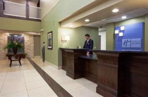 фото отеля Holiday Inn Express Hotel & Suites Madison-Verona