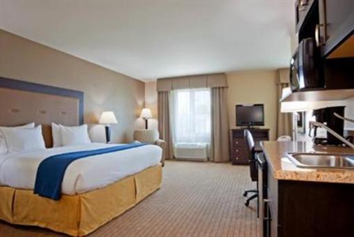 фото отеля Holiday Inn Express Hotel & Suites Madison-Verona