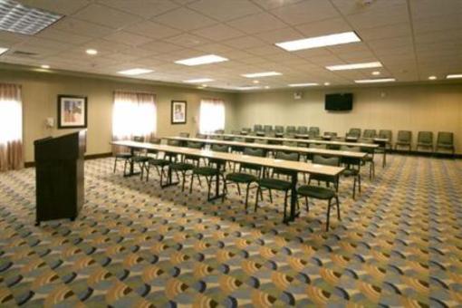фото отеля Holiday Inn Express Hotel & Suites Madison-Verona