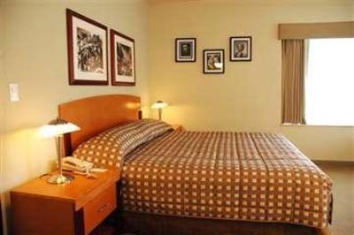 фото отеля Custom Hotel