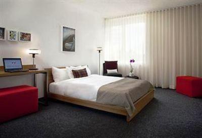 фото отеля Custom Hotel