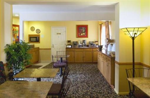 фото отеля BEST WESTERN Lamplighter Inn and Suites at SDSU