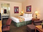 фото отеля BEST WESTERN Lamplighter Inn and Suites at SDSU