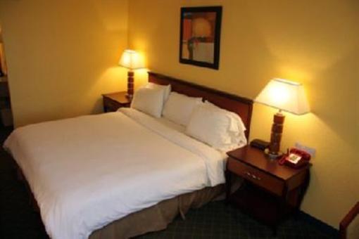 фото отеля Holiday Park Hotels & Suites Deerfield Beach