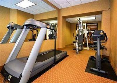фото отеля Clarion Inn Waterford Convention Center