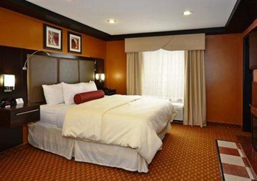 фото отеля Clarion Inn Waterford Convention Center