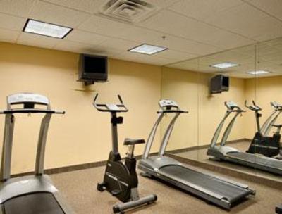фото отеля Travelodge Inn & Suites Orlando Airport