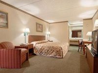 Travelodge Inn & Suites Orlando Airport