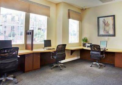 фото отеля Habitat Corporate Suites at Presidential Towers