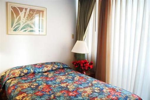 фото отеля Holiday Surf Hotel