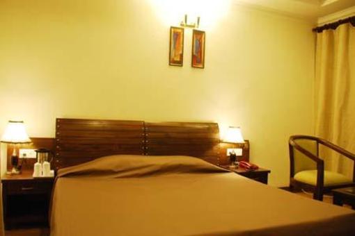 фото отеля Hotel Doon Castle Dehradun