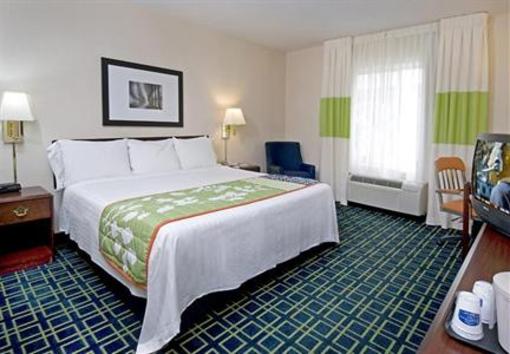 фото отеля Fairfield Inn & Suites Boston Milford