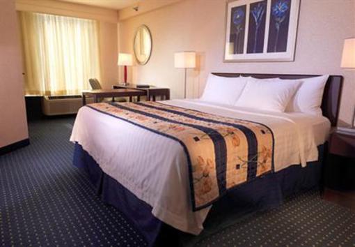 фото отеля SpringHill Suites Warrenville