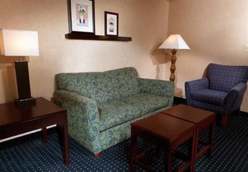 фото отеля SpringHill Suites Warrenville