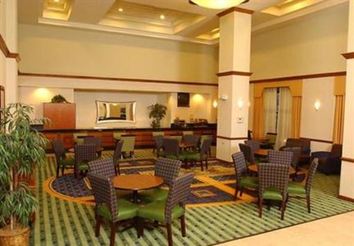 фото отеля SpringHill Suites Warrenville