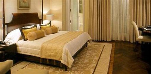 фото отеля The Claridges