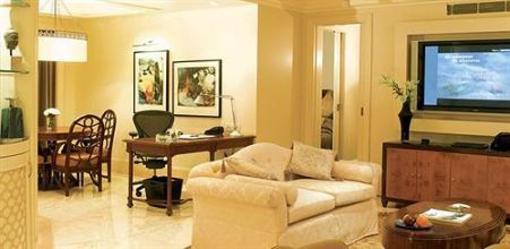 фото отеля The Claridges