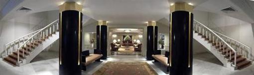 фото отеля The Claridges