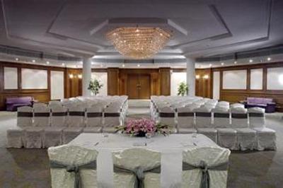 фото отеля The Claridges