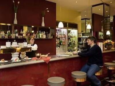 фото отеля Mercure Hotel Wuerzburg Am Mainufer