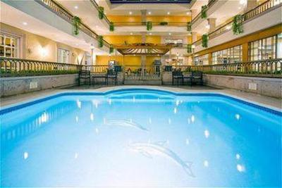фото отеля Best Western Plus Monterrey Colon