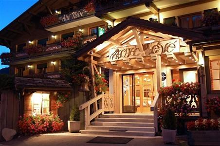 фото отеля Alte Neve Chalet Hotel