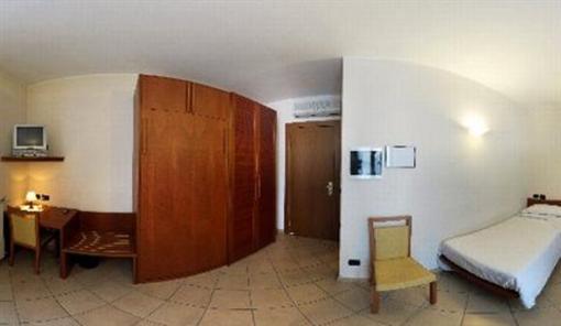 фото отеля Albergo Sole Mariano Comense