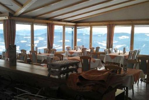 фото отеля Panoramahotel-Restaurant Harrach