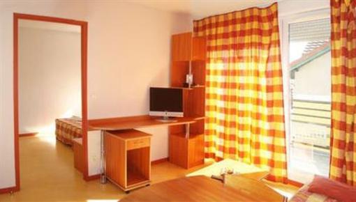 фото отеля Sejours & Affaires Aparthotel Saint-Genis-Pouilly
