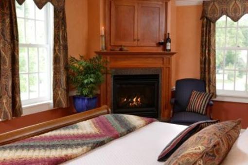 фото отеля The Four Columns Inn Newfane (Vermont)