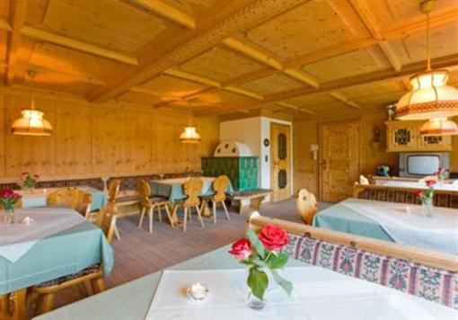 фото отеля Chalet Tschallener Pension