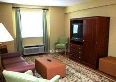 фото отеля Ramada Brewton Hotel