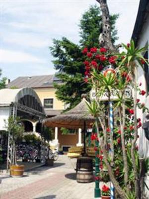 фото отеля Hotel Turmhof Breitenbrunn (Burgenland)