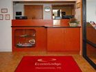 фото отеля Econo Lodge On the Bay