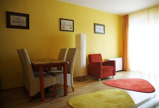 фото отеля Cserkeszolo Apartman
