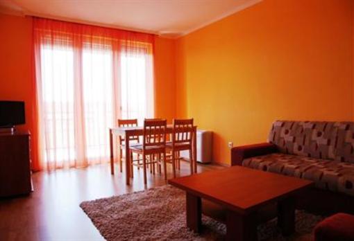 фото отеля Cserkeszolo Apartman