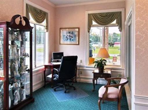 фото отеля BEST WESTERN Harbor Springs