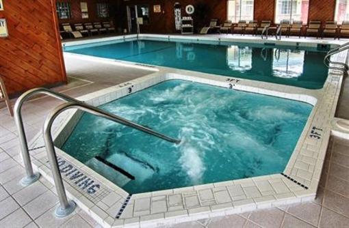 фото отеля BEST WESTERN Harbor Springs