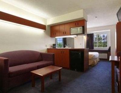 фото отеля Microtel Inn & Suites Hillsborough