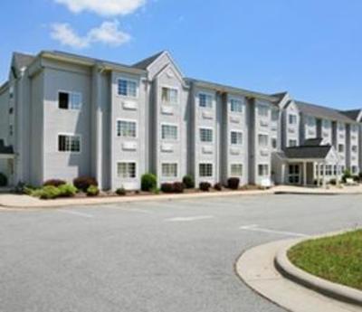 фото отеля Microtel Inn & Suites Hillsborough