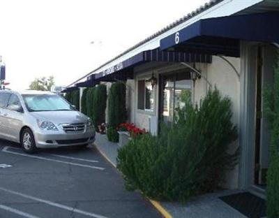 фото отеля Monterey Non-Smokers Motel